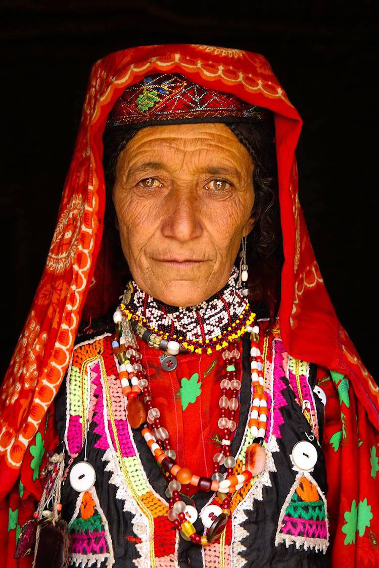 La fotos de este viajero capturan la hermosa diversidad de culturas remotas alrededor del mundo