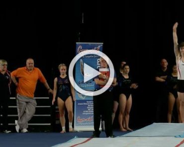 La asombrosa actuación de este joven gimnasta desafió las leyes de la física 1 La actuación de este joven gimnasta desafíó las leyes de la física durante su asombrosa actuación