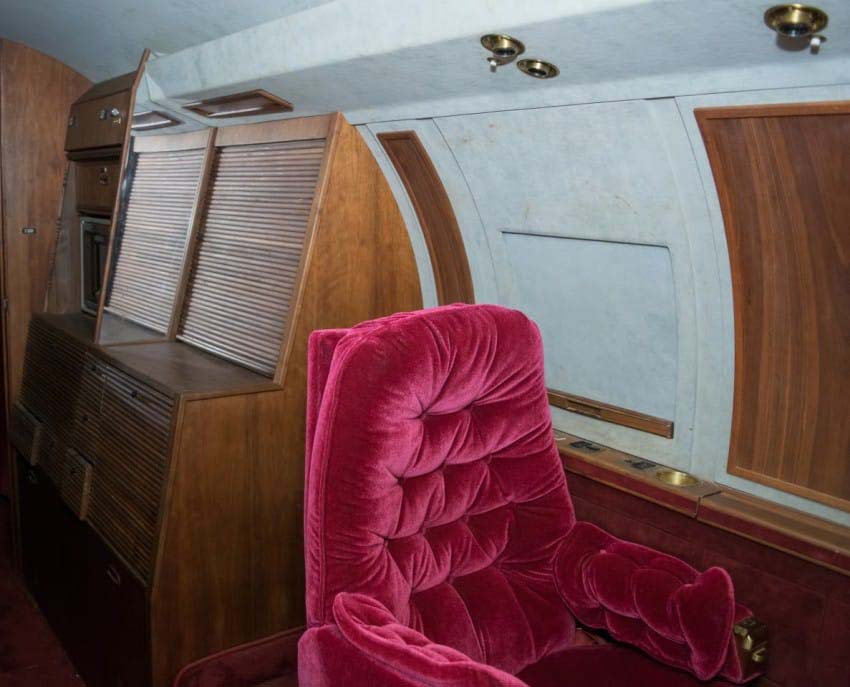 Se ha puesto a la venta el avión privado de Elvis Presley y su interior es absolutamente increíble