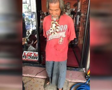 Este anciano era rechazado en cada tienda, entonces revela su secreto a un asombrado vendedor 1 Este anciano era rechazado en cada tienda, entonces revela su secreto a un asombrado vendedor